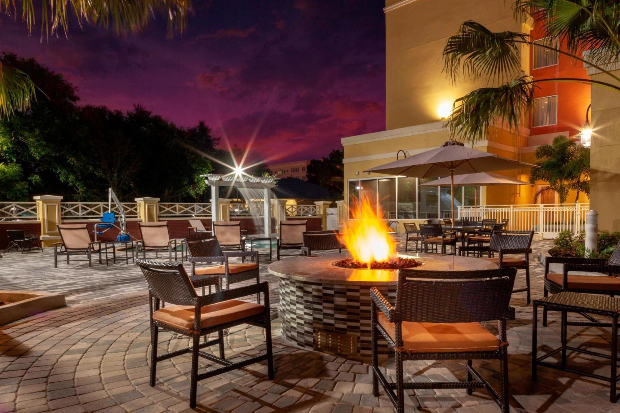 Hotel Courtyard By Marriott Deland Historic Downtown Extérieur photo